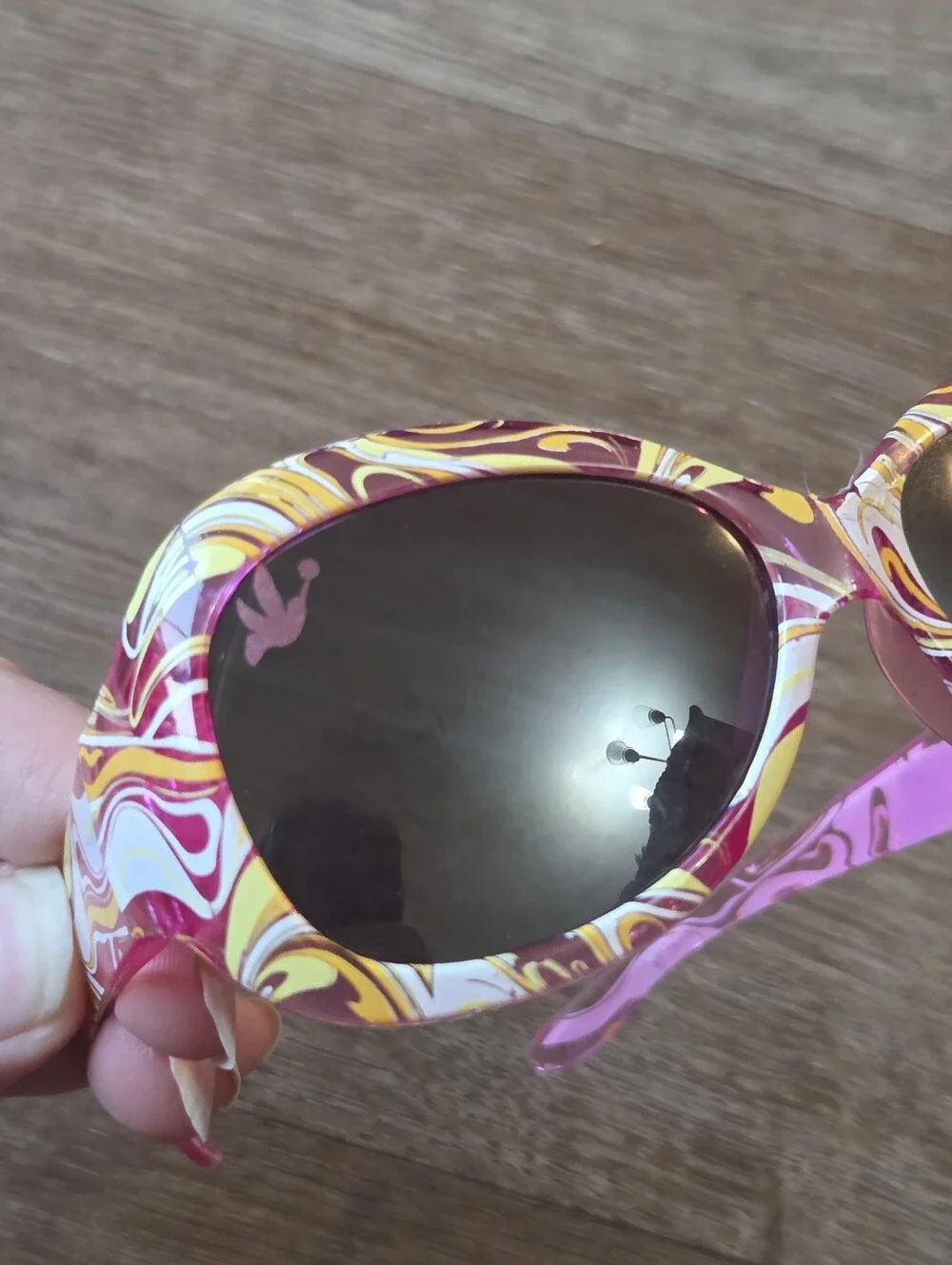 Vintage Y2K 2006 Wizards of Waverly Place Kids Pink Psychedelic Swirl Sunglasses